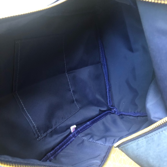 Back pack - Picture 8 of 12